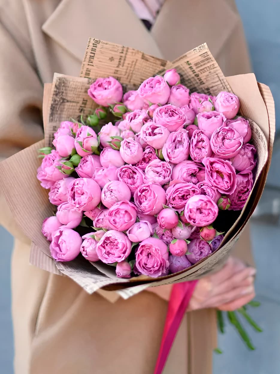 Букет с пионовидной розой "Мисти Бабблс"