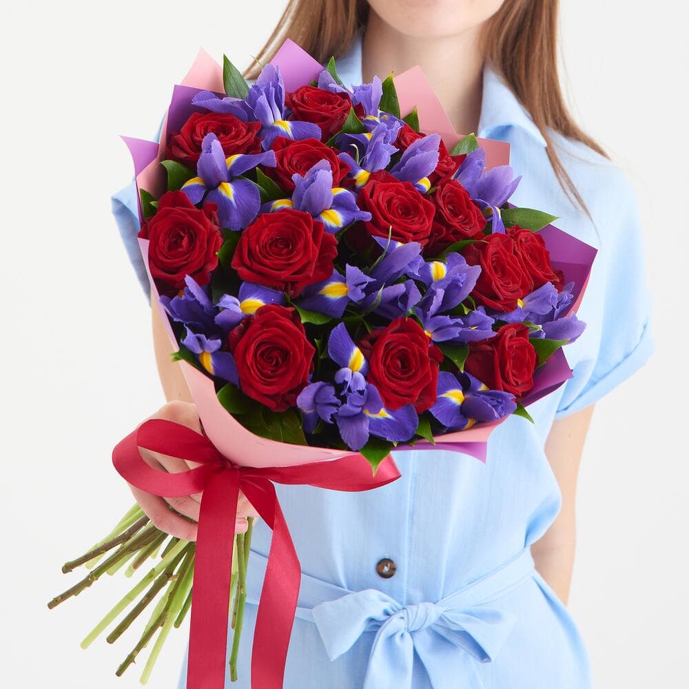 Букет Зимняя вишня — купить в Ростове-на-Дону