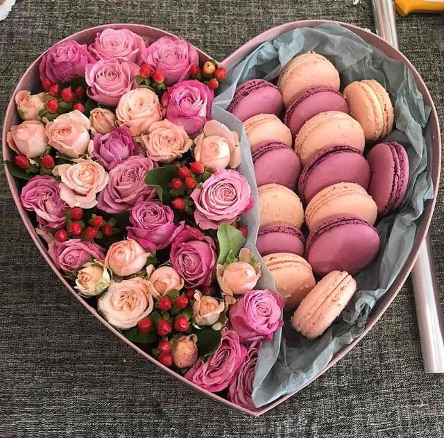 Коробка с макарон "Lovestory"