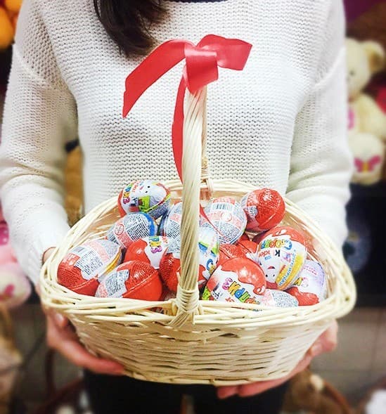 "Корзинка с киндерами"