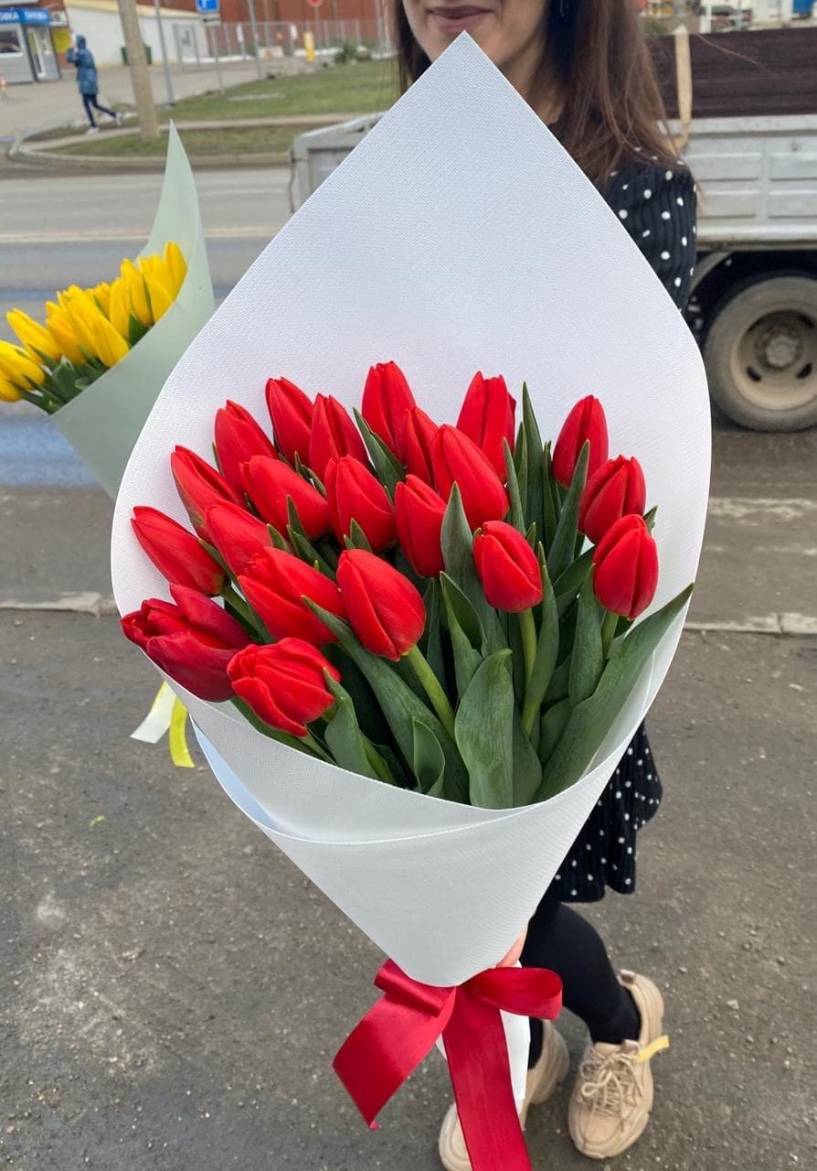 Красное на белом — купить в Ростове-на-Дону