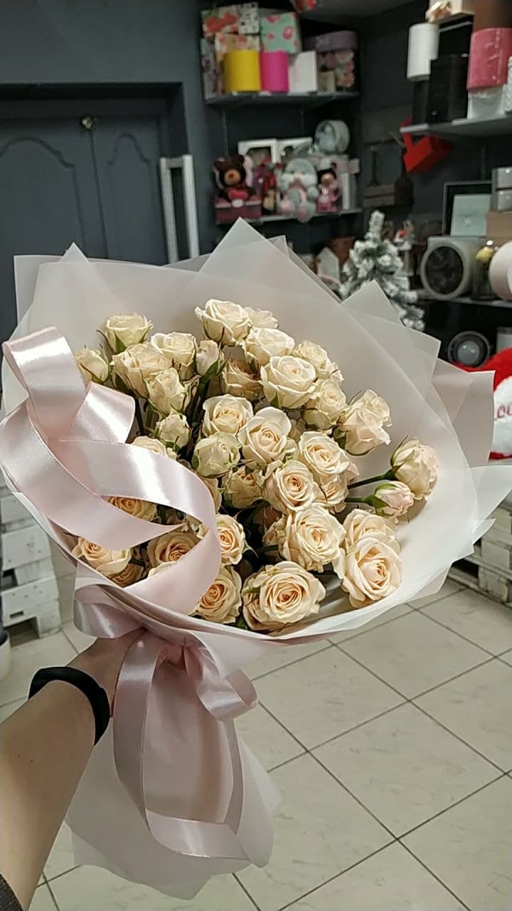 Кремовые кустовые розы — купить в Краснодаре — фото 2