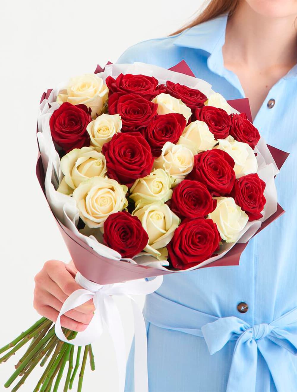 Микс из 25 роз — фото 1 — купить в Сочи