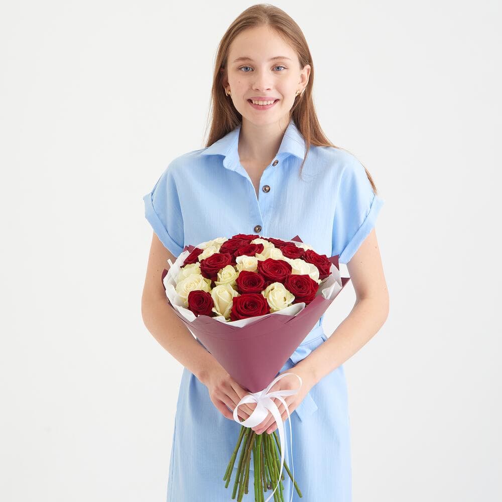 Микс из 25 роз — фото 2 — купить в Волгограде — фото 2