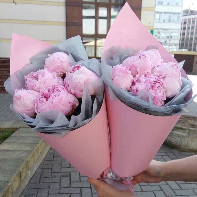 Мини-букет из пионов "Плюш"