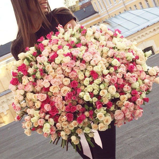 "Нежное настроение" - букет из 101 кустовой розы