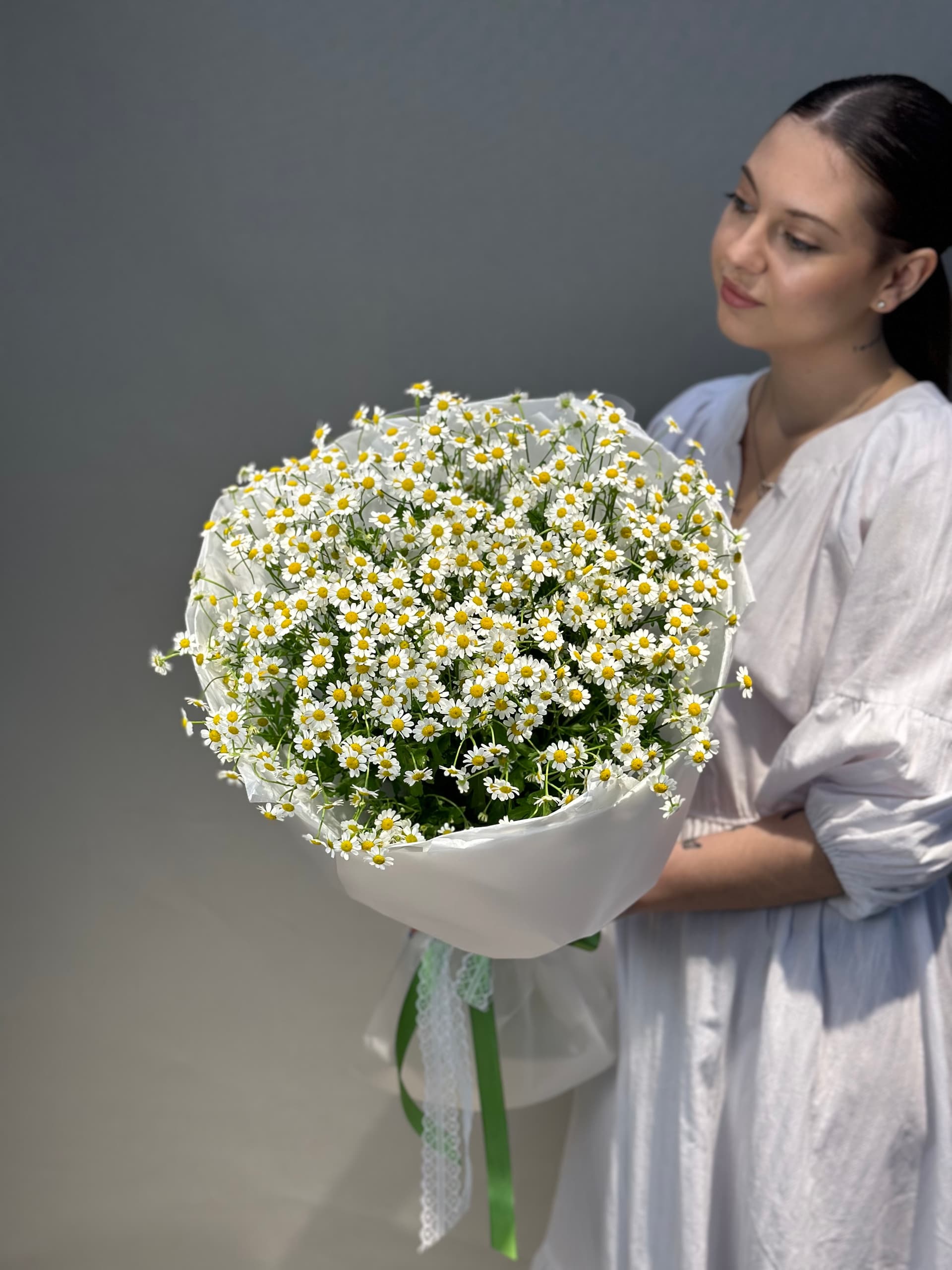 Охапка ромашек M — купить в Ростове-на-Дону