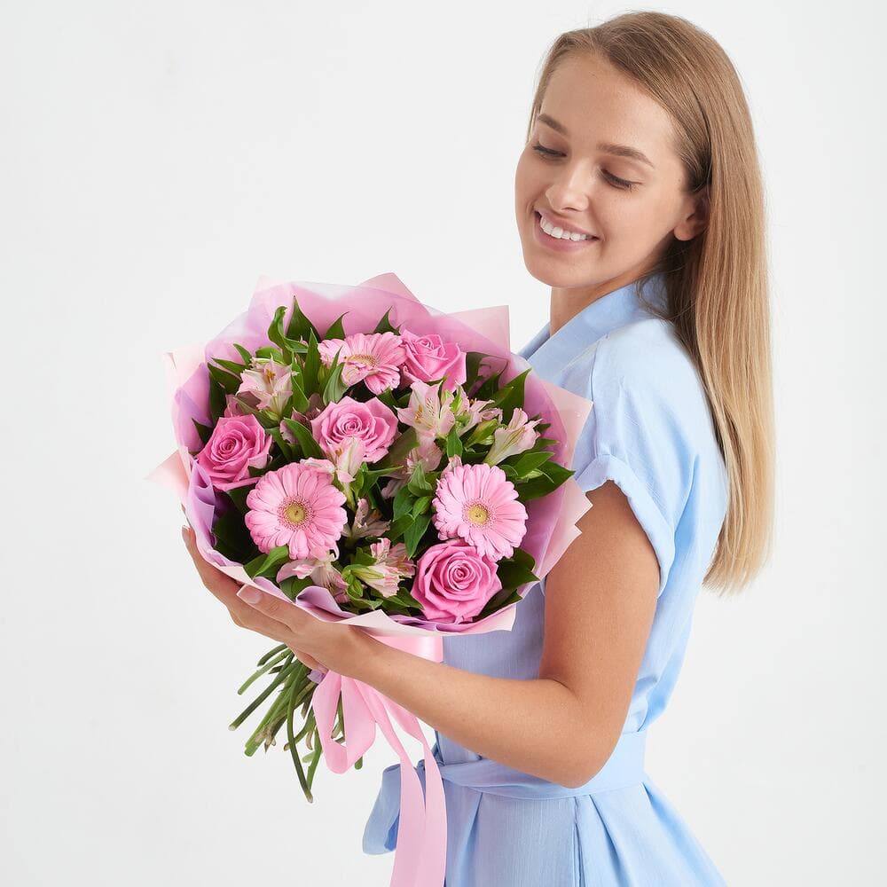 Розовый букет