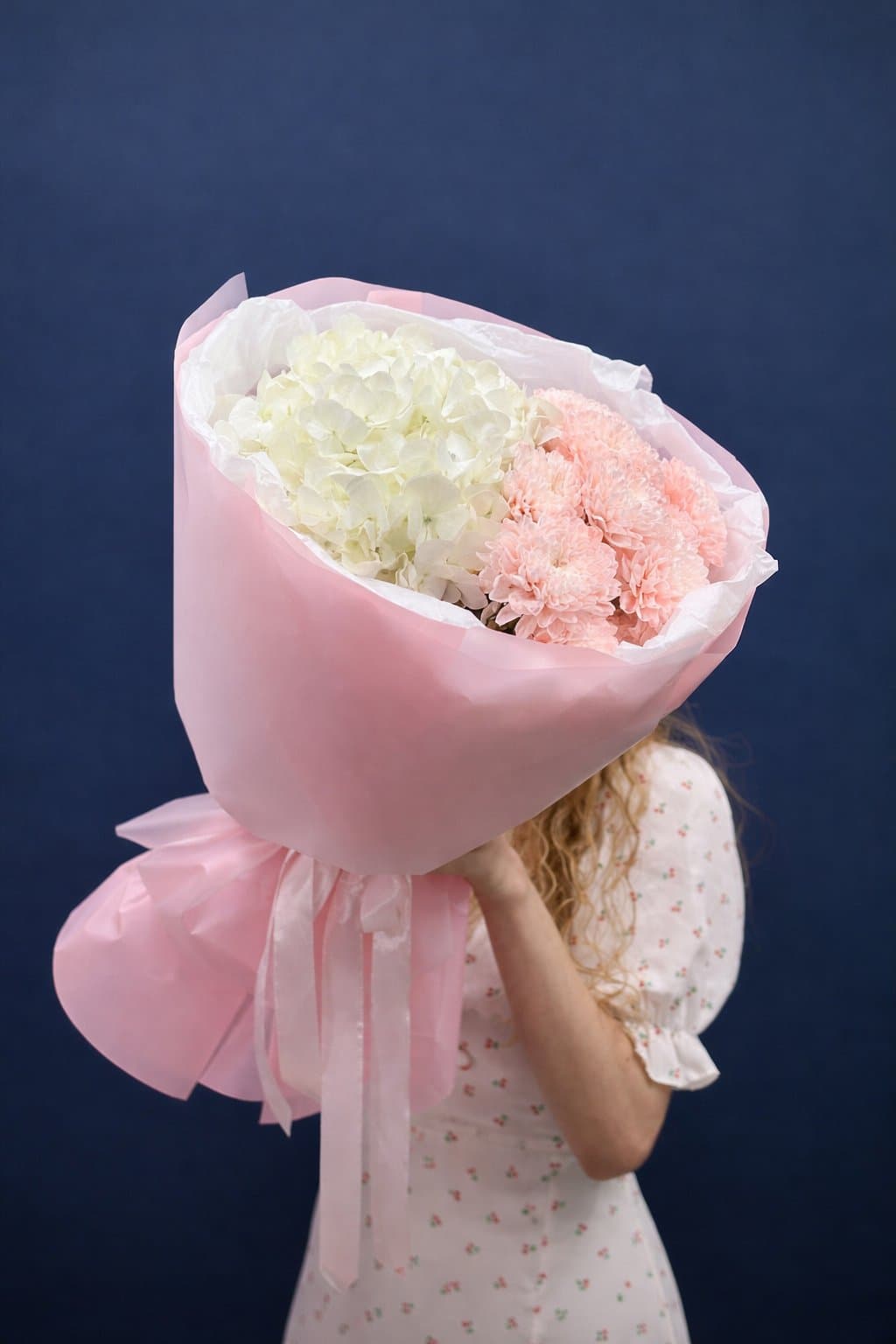 Букет Солнечный день — хризантемы и гортензия — купить в Волгограде