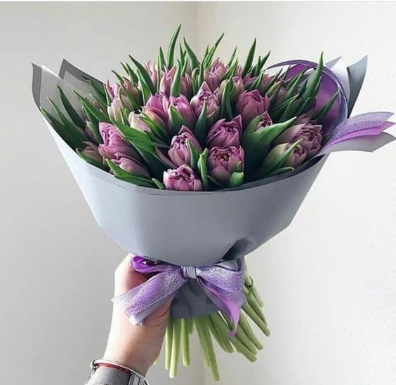 Какие цветы подарить коллеге, руководителю, бизнес-партнеру - деловой цветочный этикет